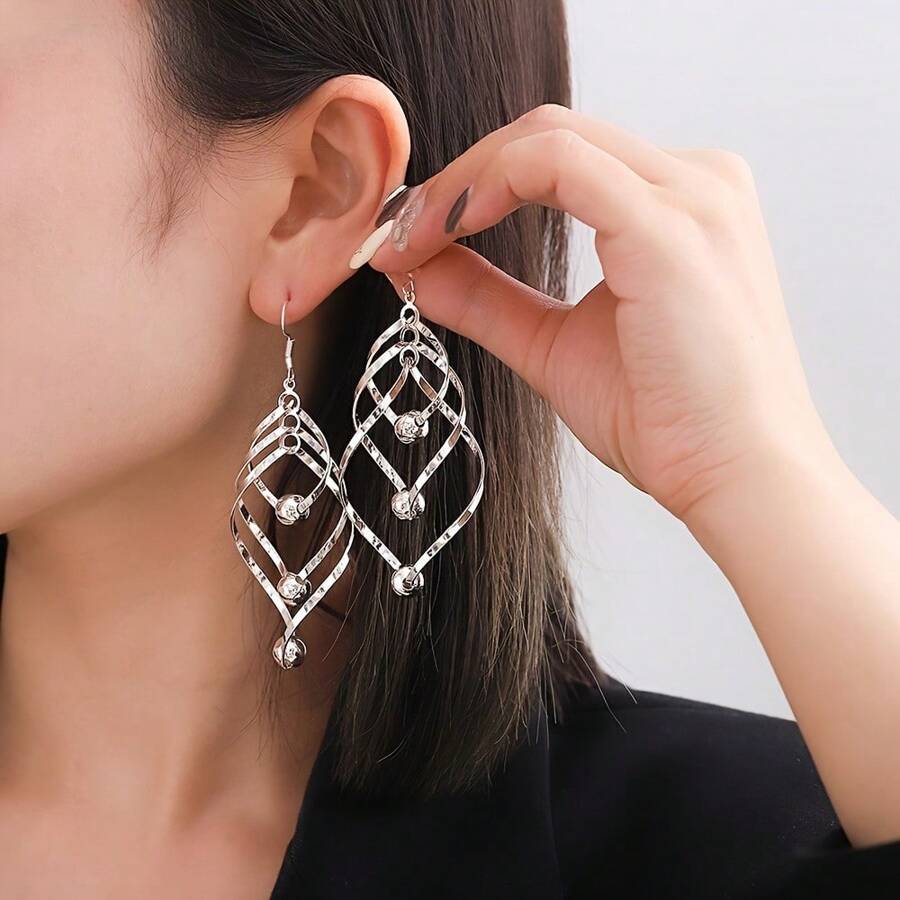 1 Paar gedrehter geometrischer Hänge-Ohrringe mit Metallspirale, dreifachem Kreis, verwirbeltem geschichtetem Ohrpiercing-Design, Anhänger-Ohrringe mit Silberplattierung für Damen und Mädchen für den täglichen Gebrauch