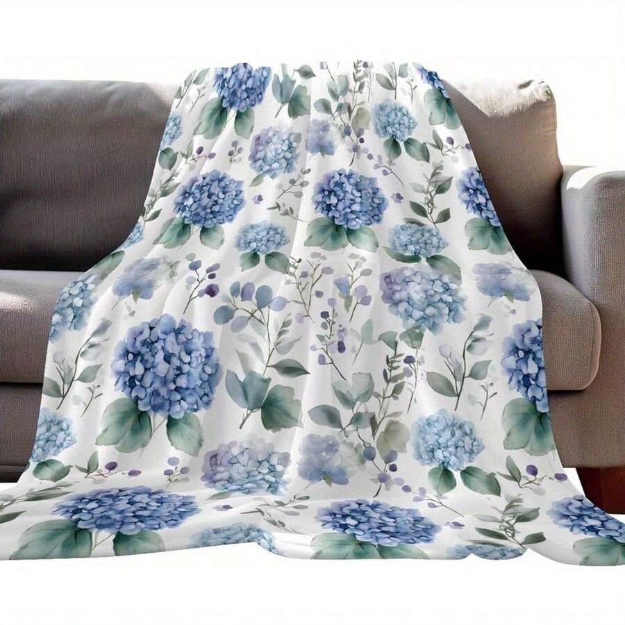 Soft Blue Hydrangea Flannel Throw Blanket - Cozy, Warm & Lightweight For Bed, Sofa Or Camping - Suitable For All Seasons, Single-Sided Printing, Easy Care, Perfect Gift For Mother's Day & Ramadan, Camping/Decor Soft Flannel Blanket