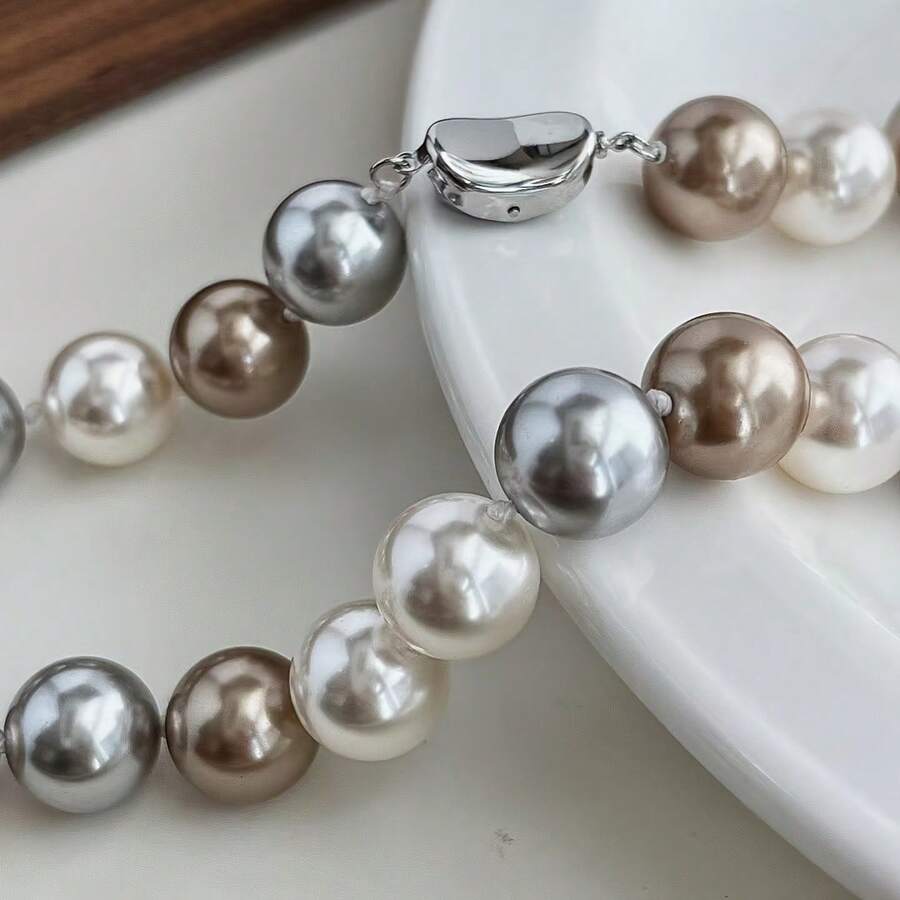 1 Luxury Versatile Fashion Mixed Candy-Colored Pearl Necklace, A Single Clavicle Chain Suitable For Women's Daily Leisure Parties And Other Occasions