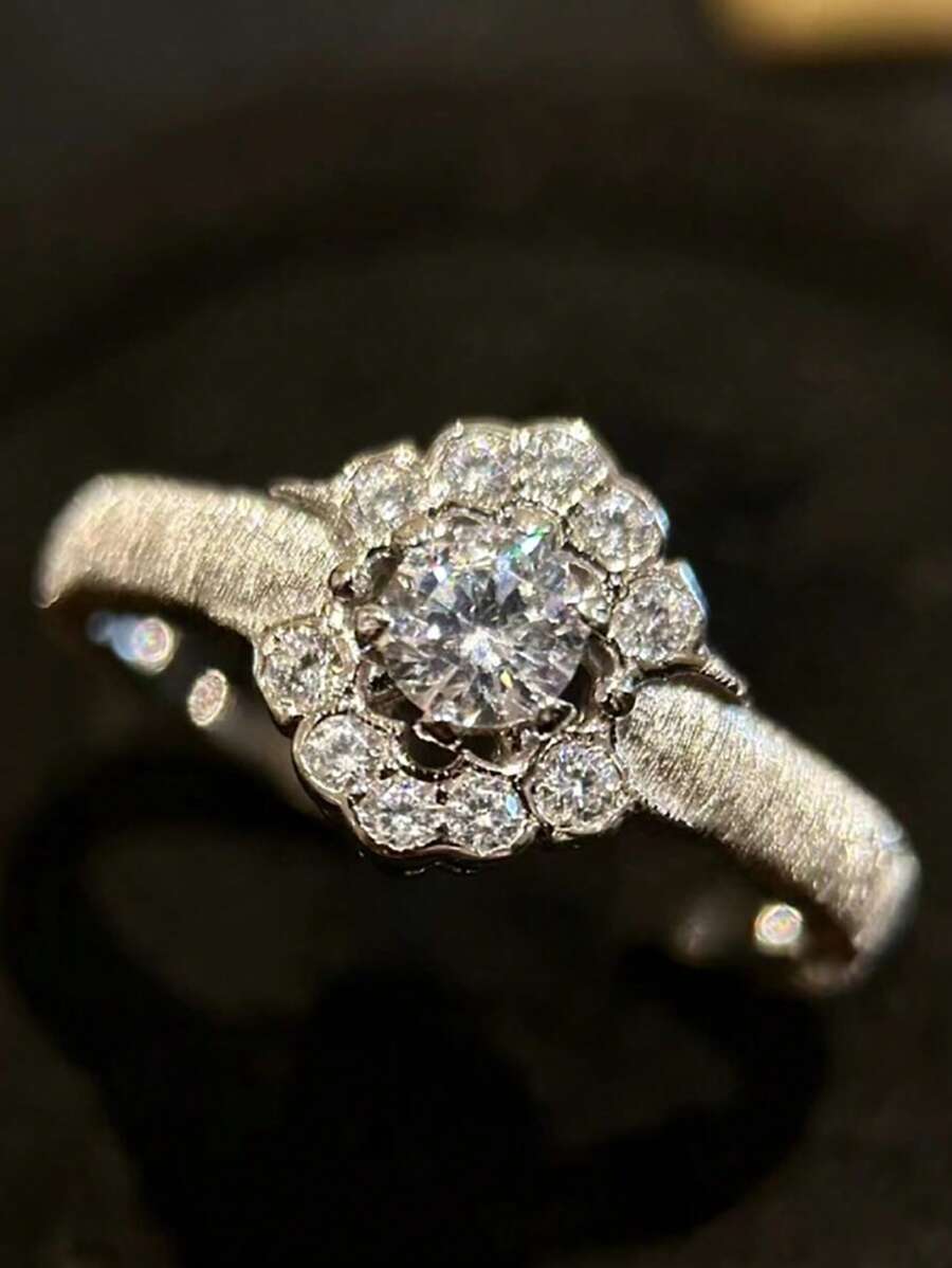 1 pieza Anillo de lujo con diseño de flor de rosa con textura y piedra de circonia microincustrada, anillo de coctel/uso diario de estilo vintage chic y boutique para mujer, adecuado para vacaciones, fiestas y regalos de boda