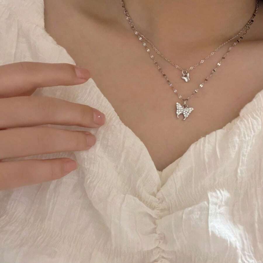 Double-Layer Butterfly Pendant Necklace – Dainty Minimalist Collarbone Chain, Understated Elegance