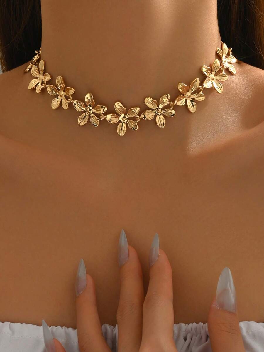 1pc Women's Elegant Gold Floral Necklace, Fashionable & Versatile Sweet Style Jewelry Suitable For Daily Wear, Dates, And Photo Shoots. Chain Length Customizable.