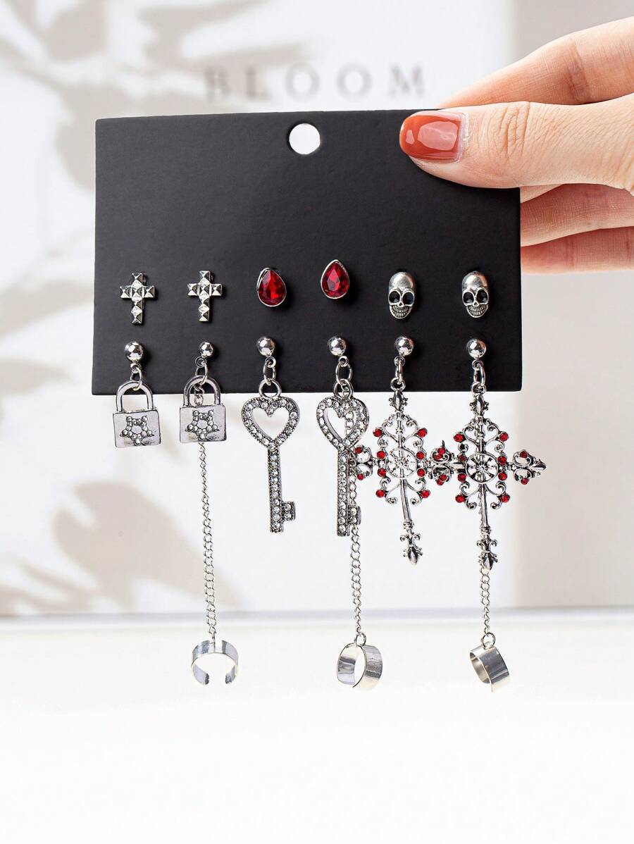 Set de 6 pares de pendientes de clip con diseño de calavera gótica, cruz con tachuelas y detalles de diamantes, versátil para Halloween