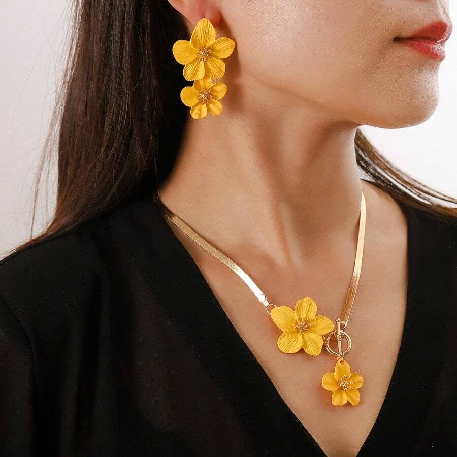 1 Set Gold Flower Earrings & Necklace Set, Women Floral Pendant Necklace, White Flower Statement Earrings, Fashionable Earrings Necklace Anklet Jewelry, Everyday Wear