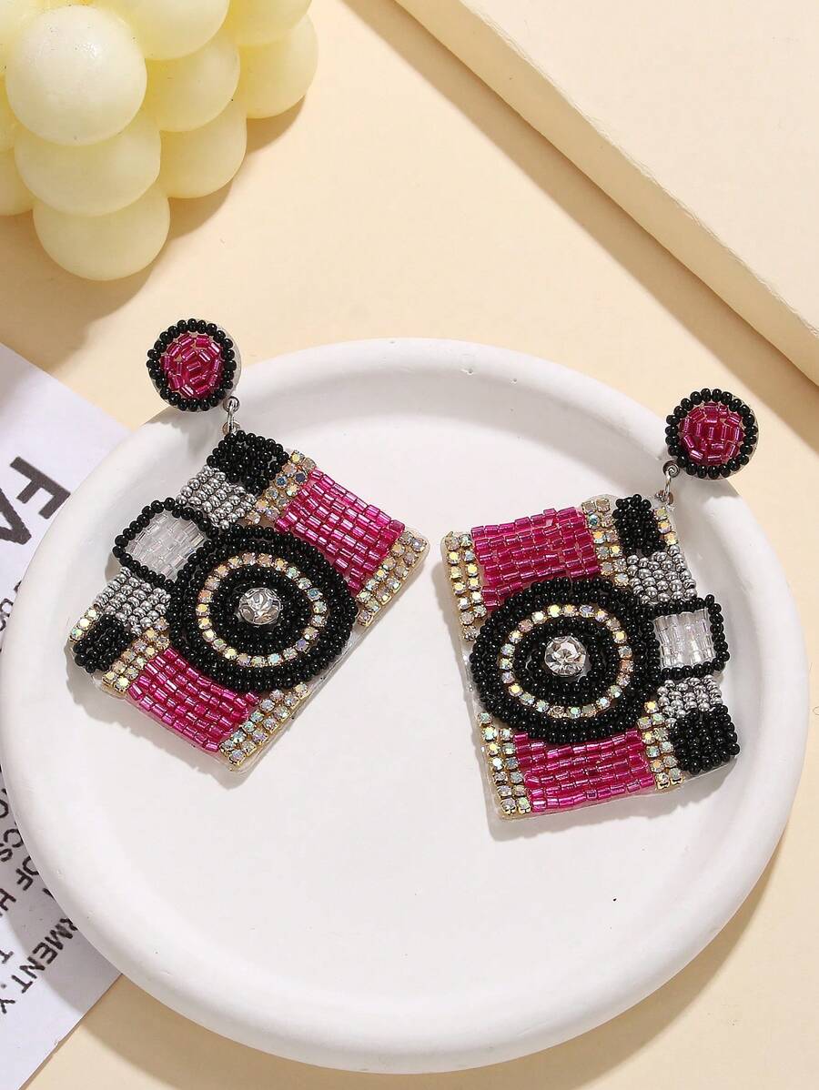 1 par de pendientes de accesorio de joyería con estilo colgante, hechos a mano con cristales brillantes y cuentas de semilla de cámara, apropiados para uso diario