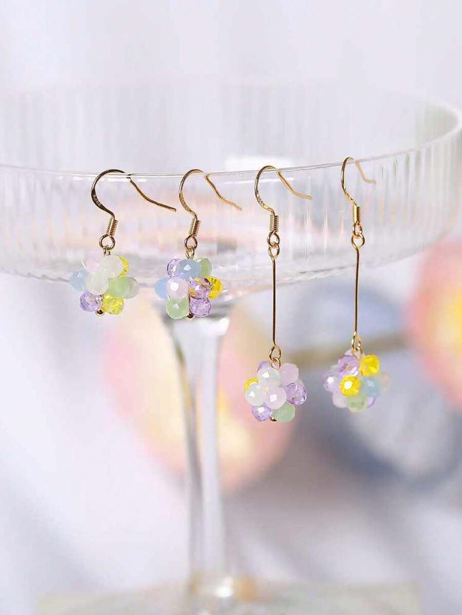 2 piÚces Boucles d'oreilles pendantes élégantes et colorées avec fleurs d'hortensia en cristal faites à la main pour un port quotidien pour femmes