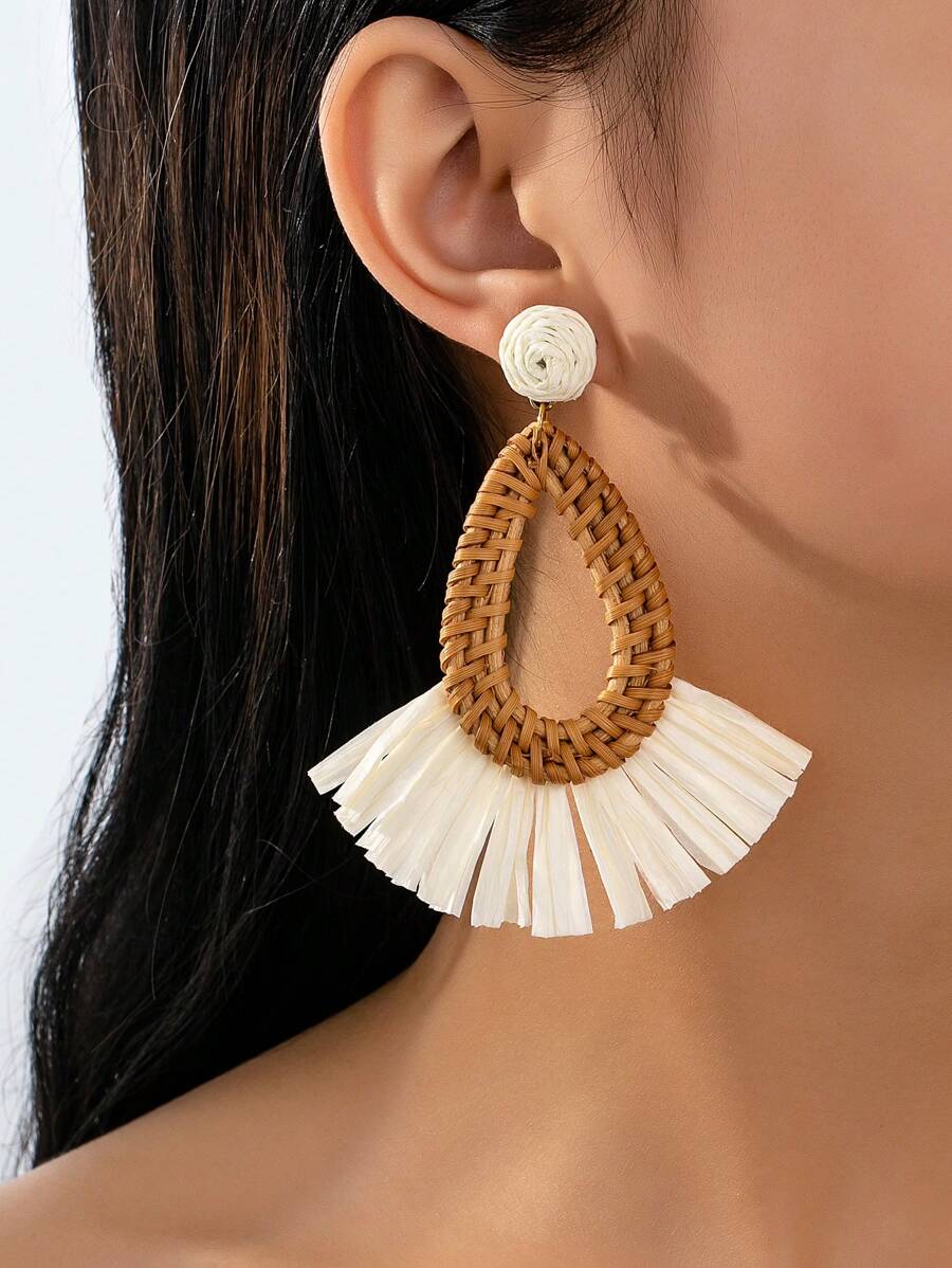 1 par de pendientes de aro con borlas de rafia tejida a mano para mujeres, con un diseño de moda y único, adecuado para playa, océano y estilo de vacaciones