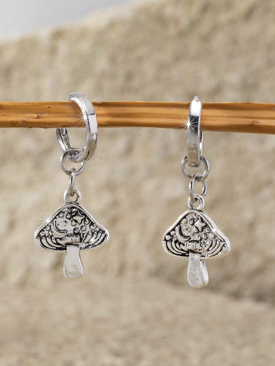 1 Pair Of Vintage Creative Mushroom Shape Pendant Design Women's Drape Style Earrings,Simple And Versatile, Suitable For Daily And Party Wear, Holiday Gifts(No Box)
