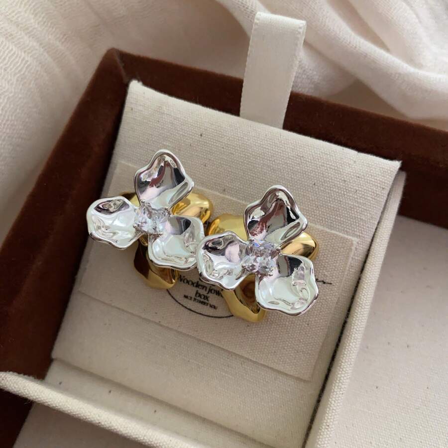 Boucles d'oreilles fleur 3D bicolore en zircone vintage, boucles d'oreilles minimalistes rétro, accessoire de mode léger et de luxe pour femme