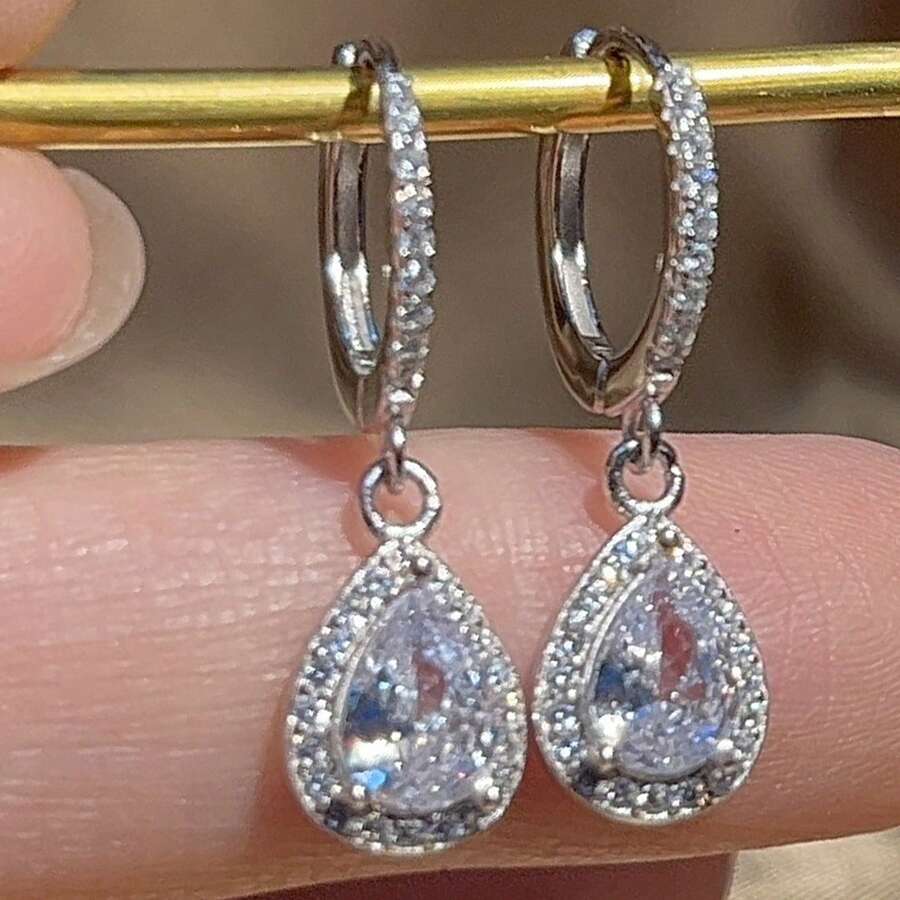 1 Pair S925 Sterling Silver Luxurious Water Drop Design Earrings, Inlaid Sparkling Zirconia, Elegant & Graceful Women's Earrings For Daily Wear, Quality Jewelry Gift For Loved Ones
