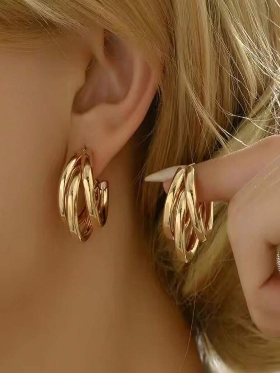 Übertriebene goldfarbene C-förmige Ohrringe mit Hänger für Frauen, modische vintage runde Kreis-Creolen Ohrringe, koreanischer Party-Schmuck