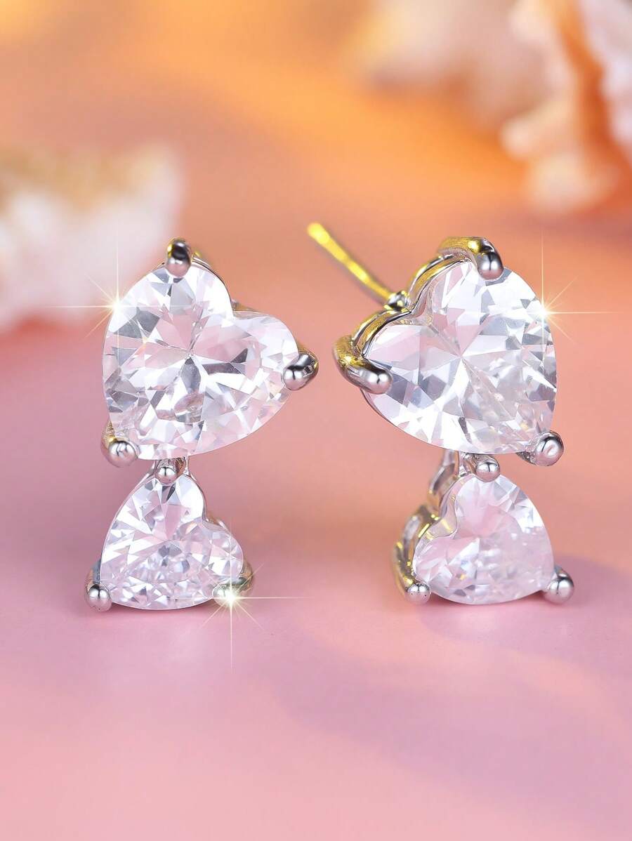 1 Pair Adorable White Heart Shaped Cubic Zirconia White K-Color Stud Earrings For Women, Luxurious For Wedding, Party, Festival And Daily Wear, Suitable For All Seasons