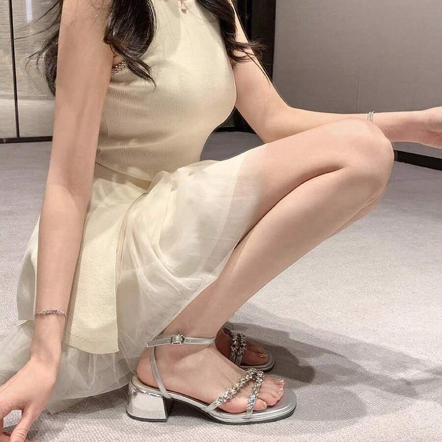 Sandalias con tacón para mujer