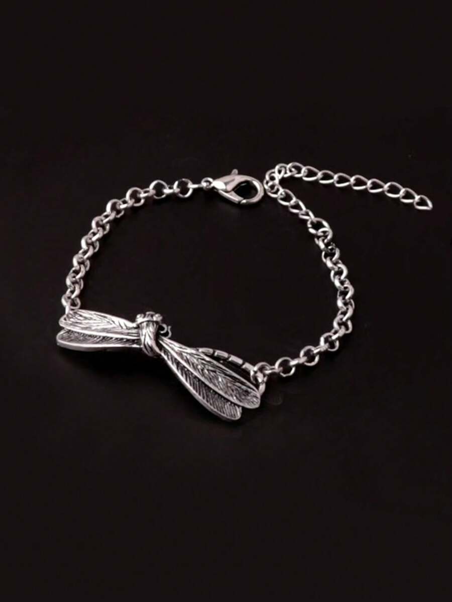 1 Stück Armband mit Anhänger in Libellen-Form in Silberfarbe im orientalischen Stil