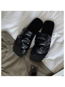2568 Negro