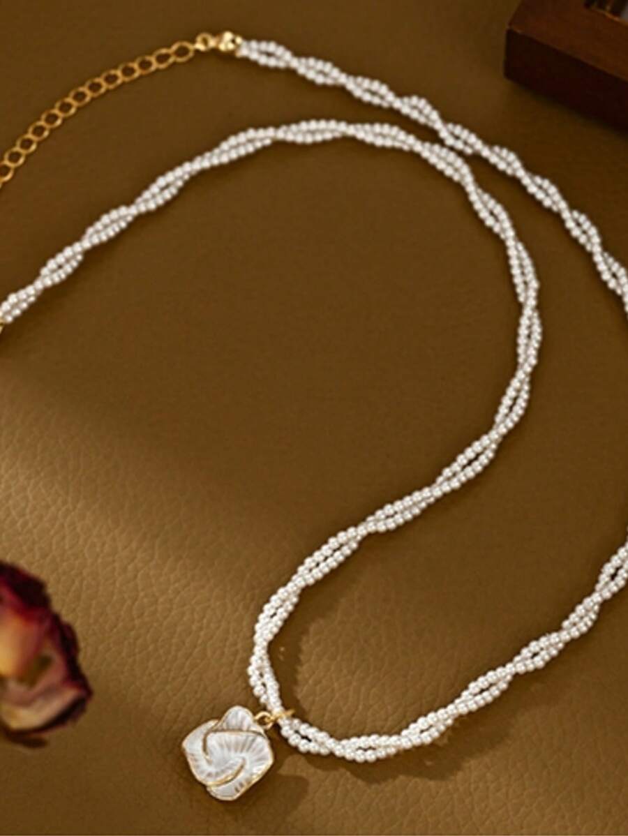 1pc Retro French Style Pearl Necklace, High-End Enamel Drip Oil Camellia Flower Pendant Necklace, Suitable For Parties And Banquets
