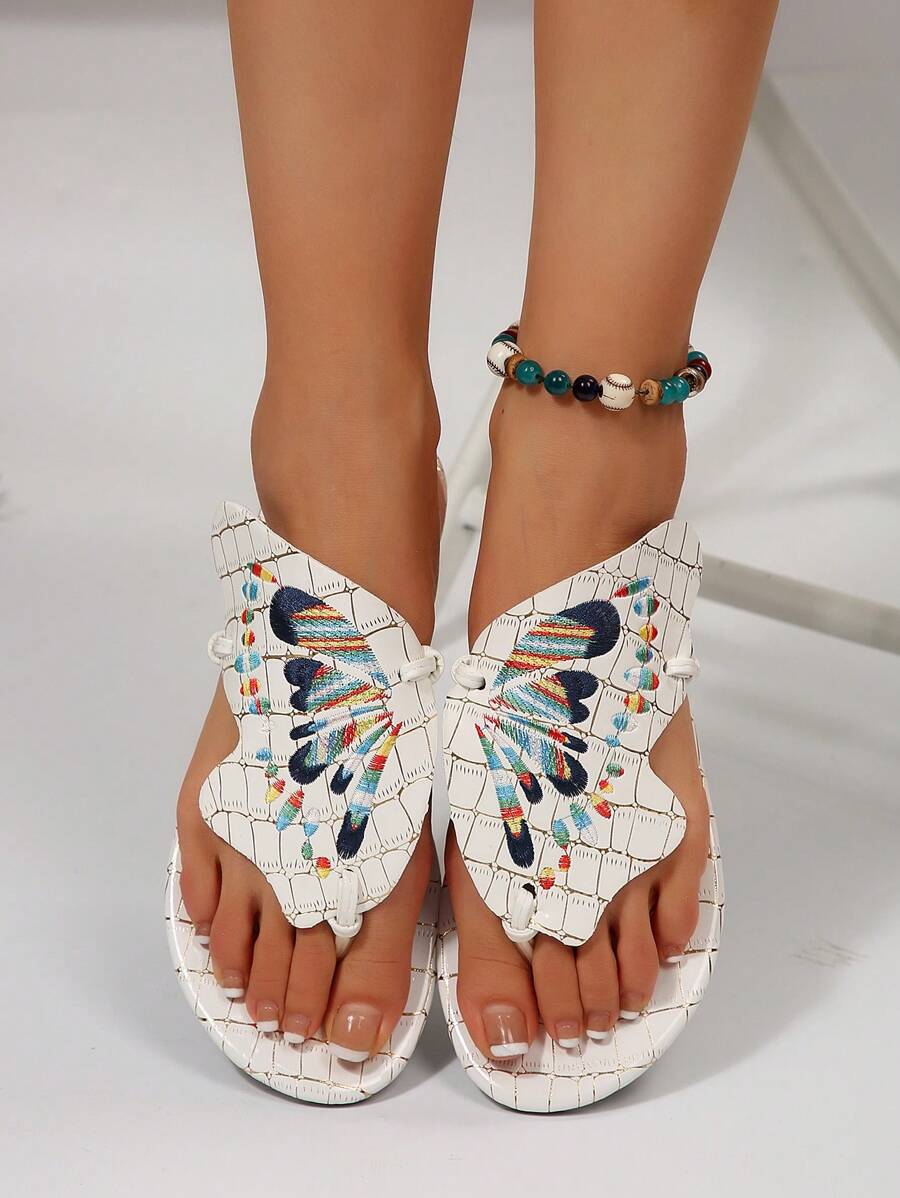 New Women Flat Sandals, Summer Thong Sandals With White Leather Upper Butterfly Decor, Fashionable Outdoor Slippers