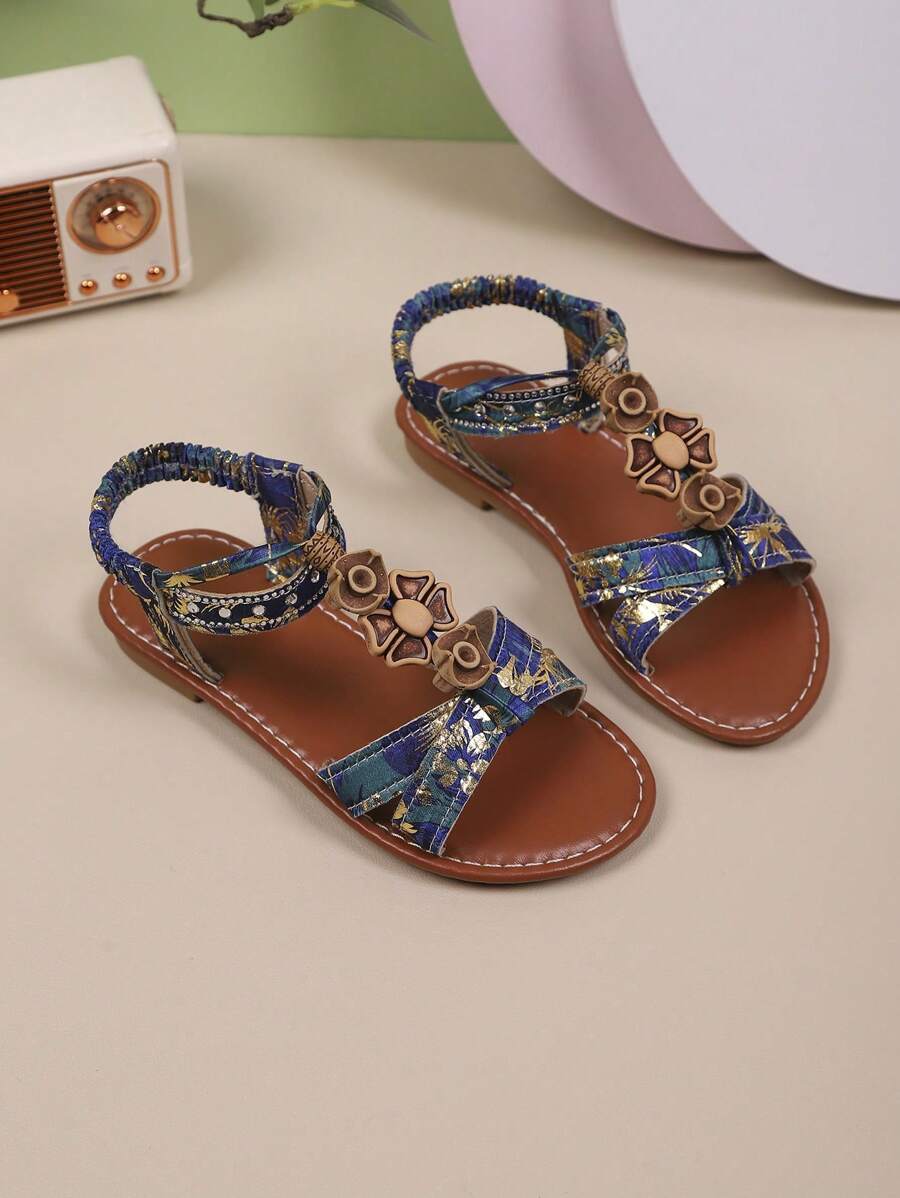 Sandalias planas de moda de verano para niñas, ropa infantil, decoración con colgante, zapatos casuales de playa para niños, adecuados para salidas diarias
