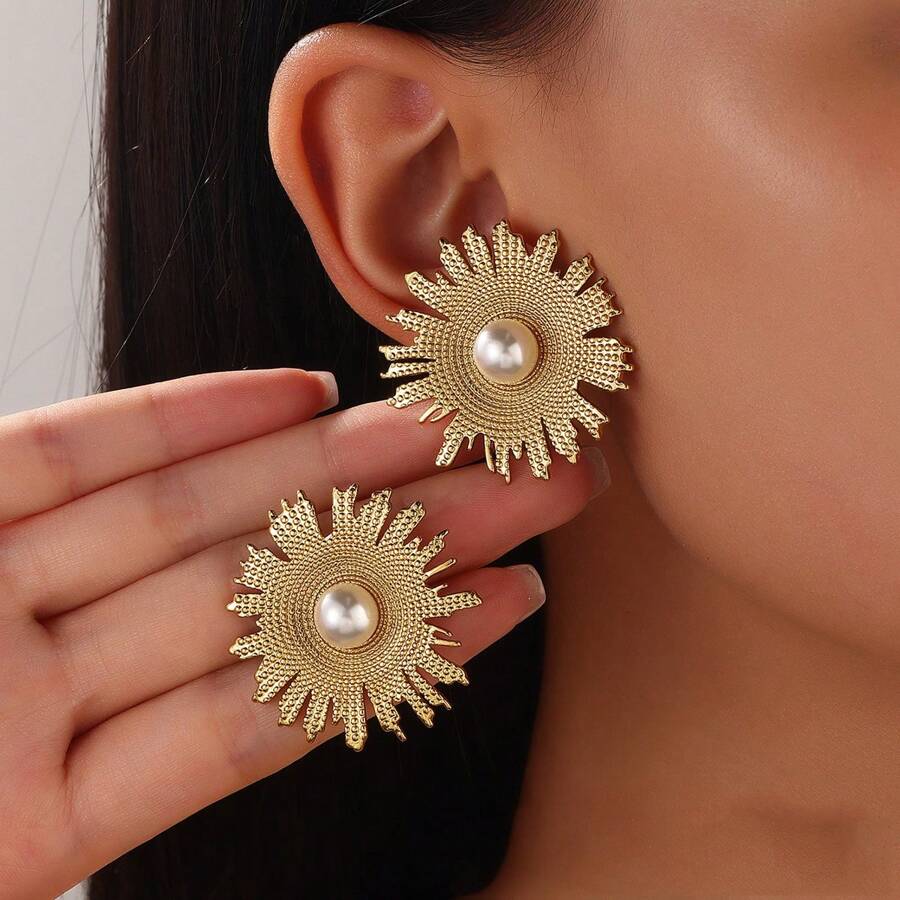 1 Pair Vintage Style Stainless Steel Sunflower Shaped Earrings With White Plastic Beads Decor, Suitable For Women's Party Wear Or Holiday Gift For Friends