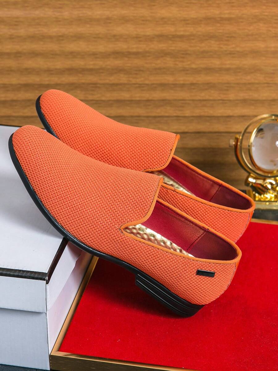 Sapatos sociais masculinos plus size com bico fino, calçados formais da moda, estilo malha respirável, confortáveis para caminhar, dirigir e casar