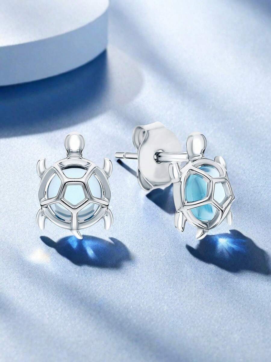 1 Paar 925 Sterling Silber Hypoallergene Ohrringe in Schildkröten-Form - elegant besetzt mit kristallklarem, hellblauem Glas, diese kleinen und niedlichen Tierohrringe sind perfekt für den täglichen Gebrauch von Mädchen im Frühling/Sommer und Strandpartys. Ein ideales Geburtstags-/Feiertagsgeschenk für Töchter oder Enkelinnen