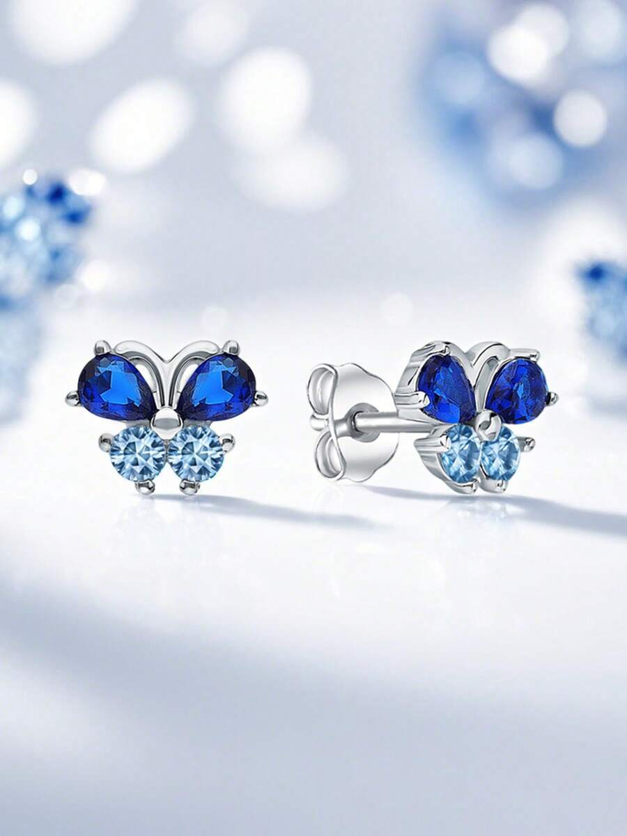 1 Paar 925 Sterling Silber Ohrringe mit hypoallergenen Schmetterlingen - elegant mit funkelnd saphirblauem synthetischem kubischem Zirkonia verziert, klein und charmant. Perfekt für den täglichen Frühjahrs-/Sommertrageoder Partys, ein ideales Geburtstags-/Feiertagsgeschenk für Töchter oder Enkelinnen