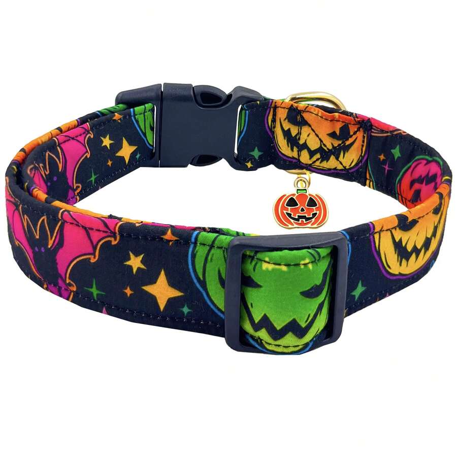Collier pour chien d'Halloween, cadeau pour animal de compagnie. Collier avec pendentifs mignons, ajustable avec citrouille, araignée, fantôme, chauve-souris. Convient aux chiens de petite, moyenne et grande taille, mâles et femelles.