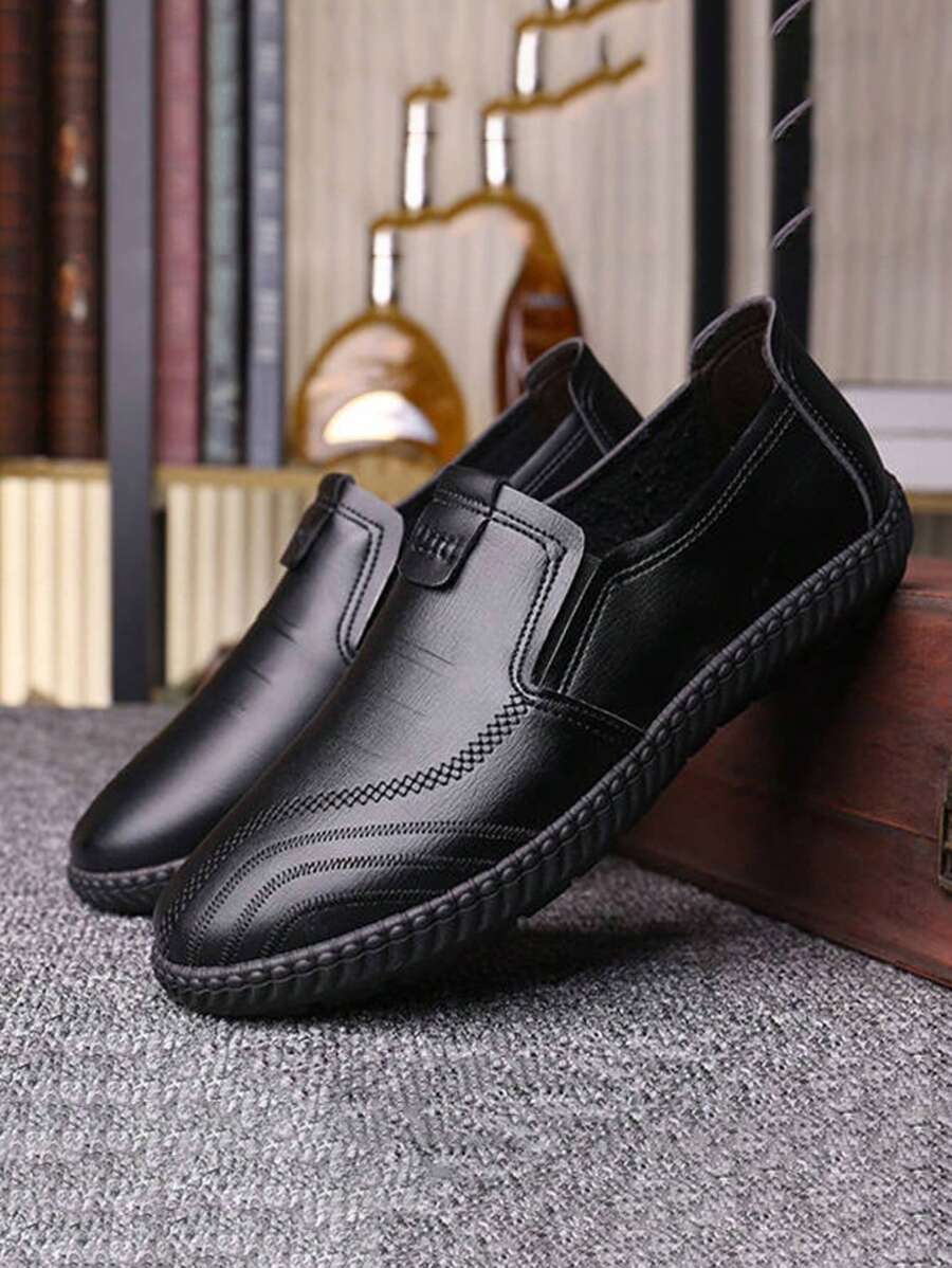 Zapatos casuales y sencillos para hombres con suela suave y transpirable, antideslizante, cómodos para de mediana edad, mocasines de moda de slip-on