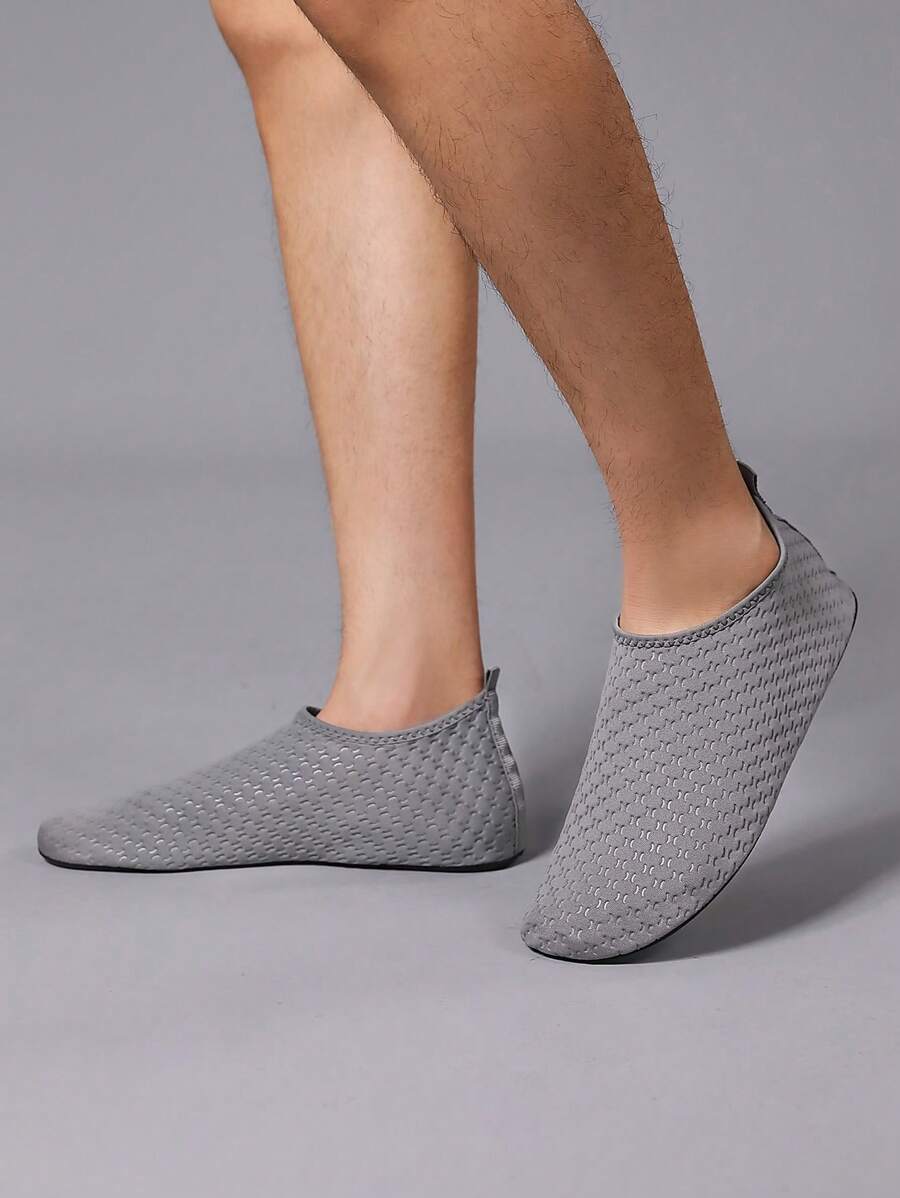 Men's Black Wading Shoes, Sports Water Shoes Lightweight Breathable Swimming Shoes Anti-Slip Surfing Beach Fishing House Jogging Shoes