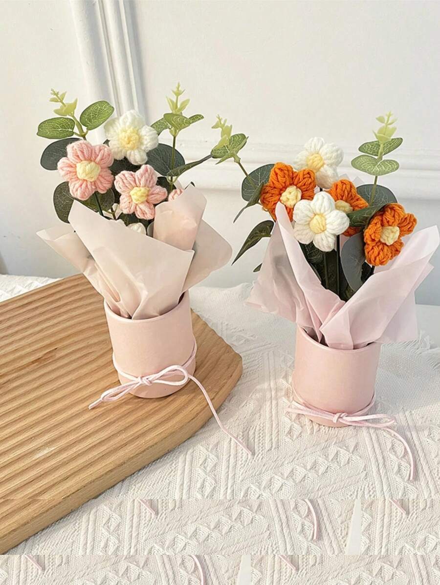 1 Set Handmade Knitted Yarn Artificial Flower Bouquet, Fabric & Knitted Man-Made Flowers, Including Paper Bucket, 5 Yarn Crochet Flowers, Suitable For Mom, Friend's, Or Anniversary Gifts, Mother's Day Gifts, Valentine's Day Gifts, Birthday Gifts, Home Decorations