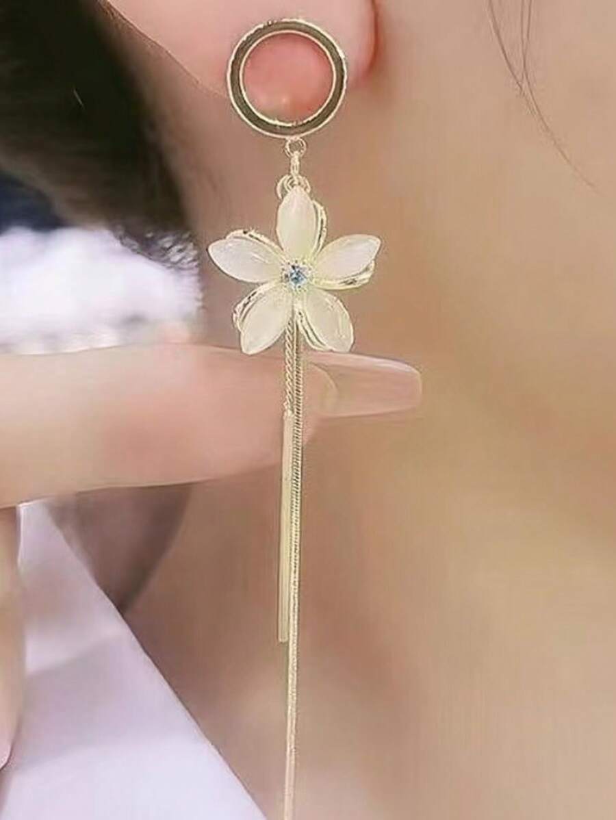 Exquisite Floral Tassel Drop Earrings, Asymmetric Design With Green Cat Eye Stones, Women Fashion Long Earrings
