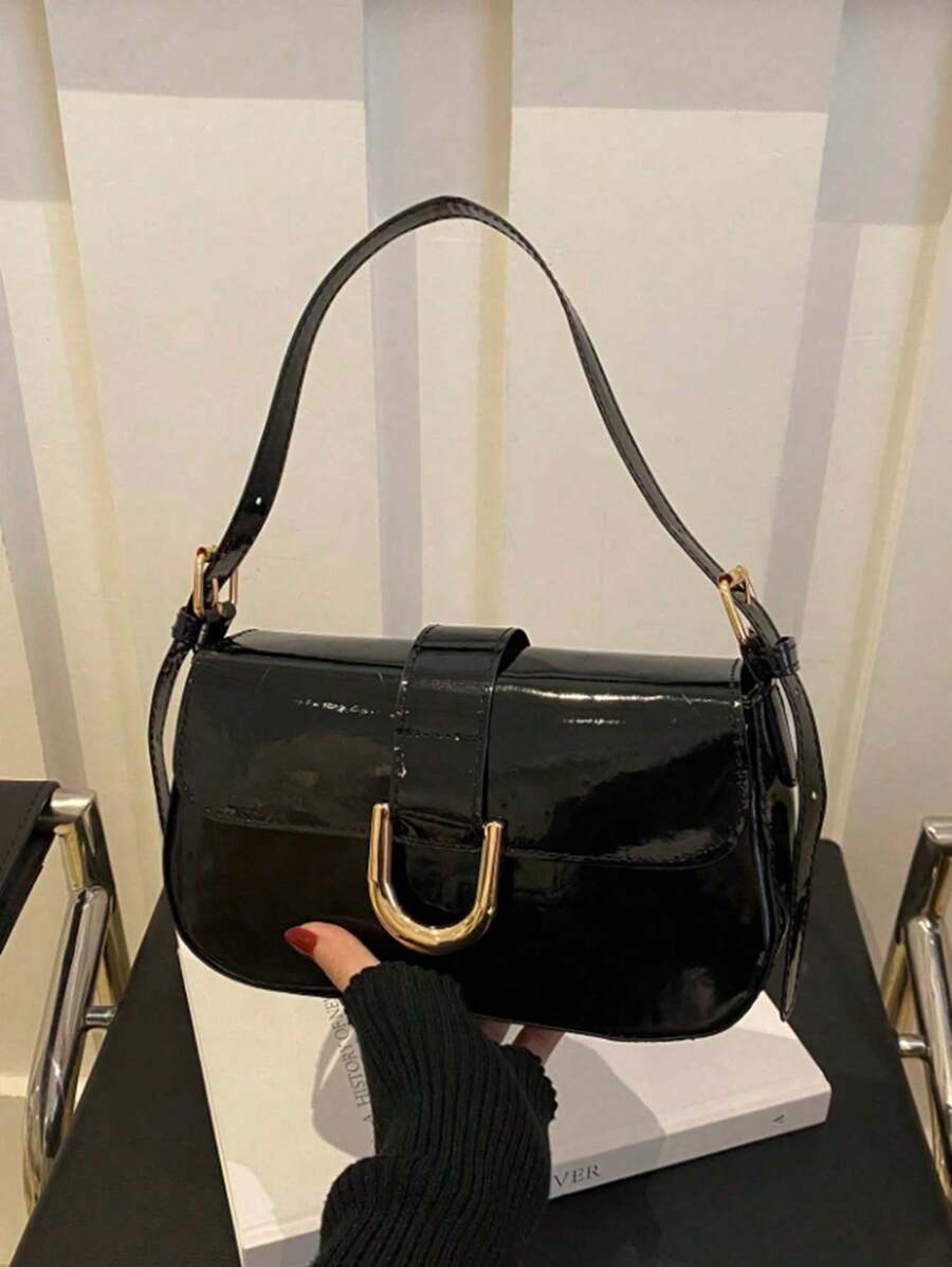 A New Retro Fashion Underarm Bag For Fall And Winter Season, Hardware Belt Buckle Decoration, Flap Opening, Adjustable Shoulder Strap, Small Capacity, Lightweight Extremely Simple Shoulder Bag. Suitable For Women's Daily L