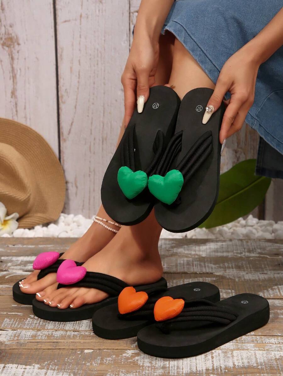 Sandalias tipo flip-flop lindas y con estilo para mujeres, diseño de corazón con suela blanda y plana, para el verano