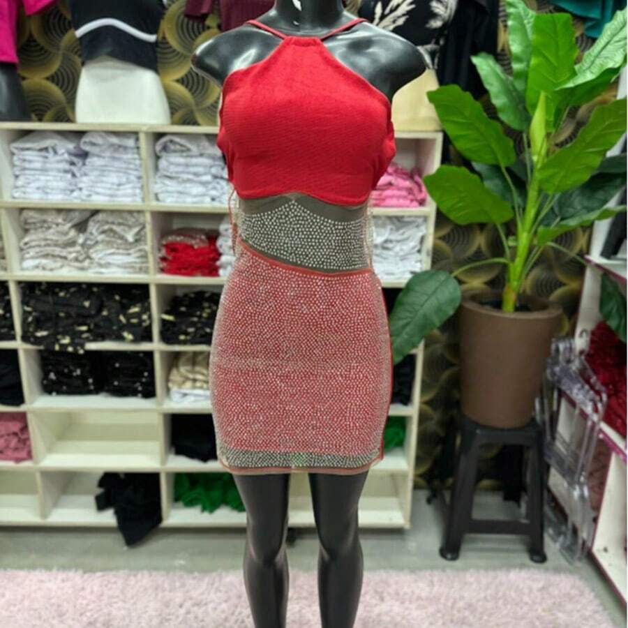 Vestido de Tule Brilhante.
