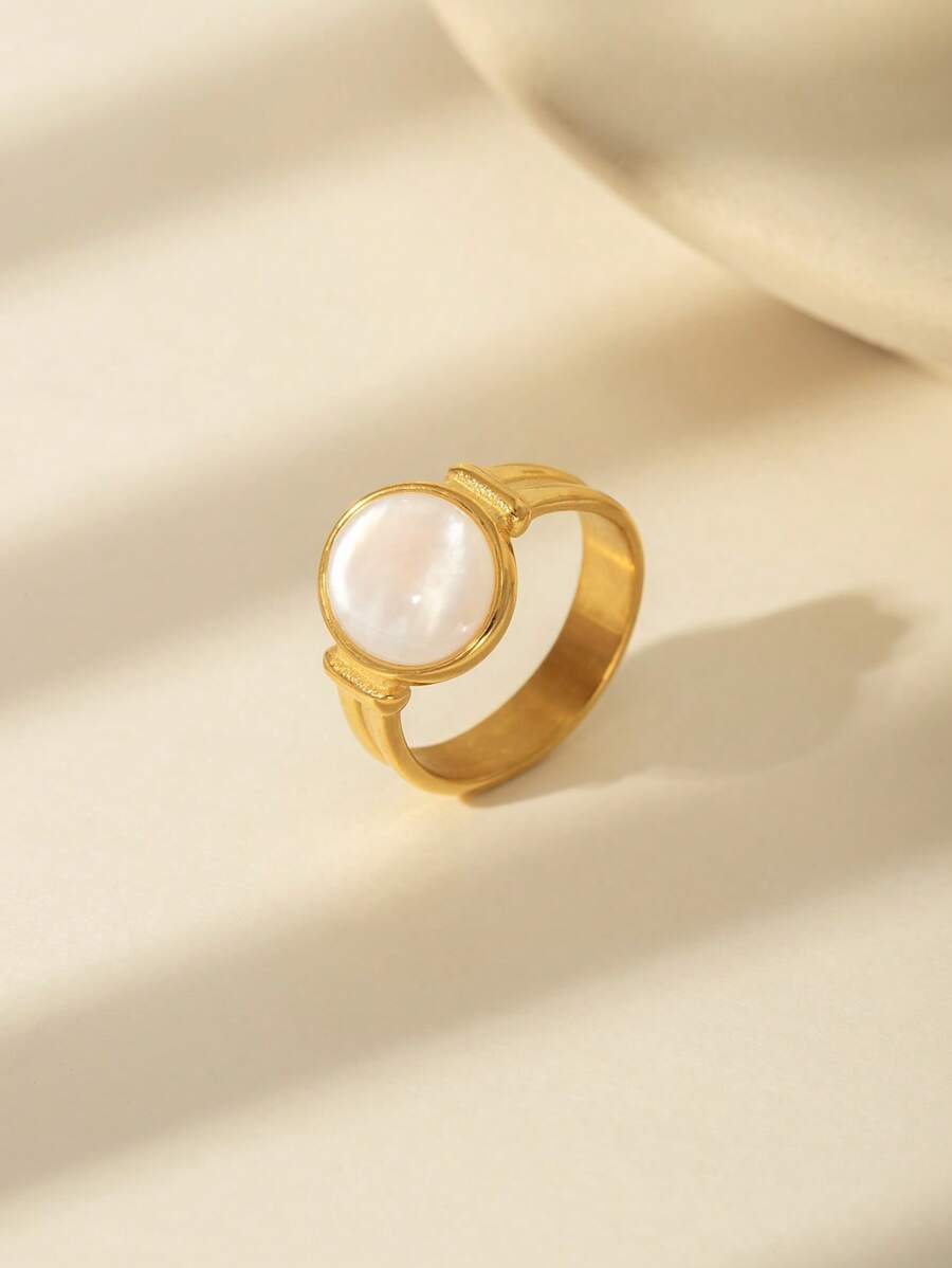 1 Peça Anel Francês Vintage Luxuoso Redondo Incrustado com Concha Branca, Charmoso e Elegante, Revestido com Aço Inoxidável Banhado a Ouro 18K, Adequado como Presente para Mulheres
