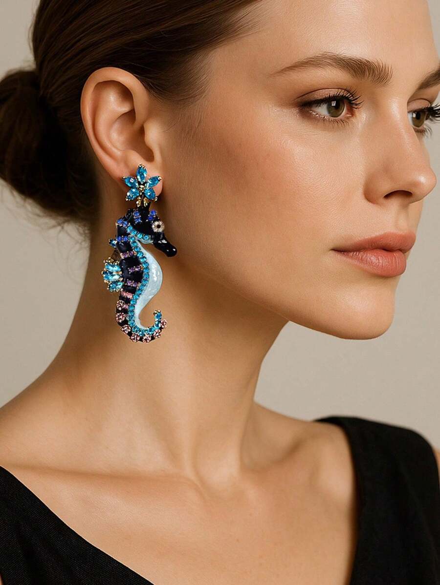 1pc Fashionable Elegant Ocean Holiday Style Geometric Rhinestone Inlaid Star & Seahorse Colored Symmetrical Dangle Earrings