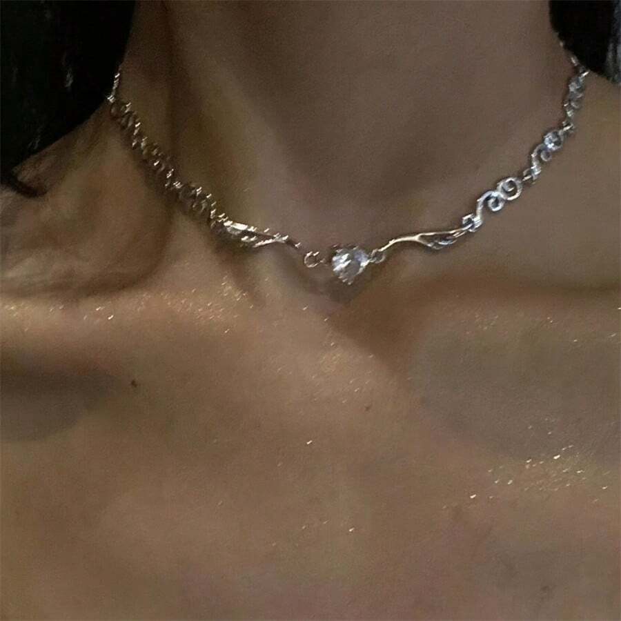 1 pièce Collier avec pendentif en forme de cœur versatile et simple avec ailes créatives pour femmes