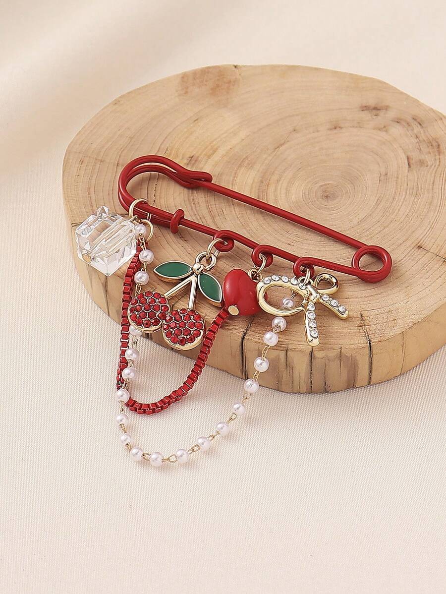 1 pièce Élégante broche/pendentif de femme style campagnard avec cristaux, cerises, nœud papillon et cœur. Convient pour sac à dos, vêtements, parfait pour anniversaire, fête, bar, banquet, trajet, voyage, port quotidien