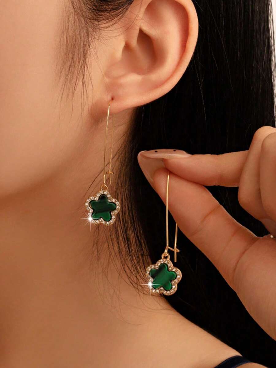 1 Paar elegante schwarze und weiße Pentalobe Blumen Ohrstecker aus Metall, tägliches Lässig Accessoire für Frauen, Valentinstagsgeschenk, modischer Schmuck für die Hochzeitssaison, Mutter, Muttertag, Geschenk