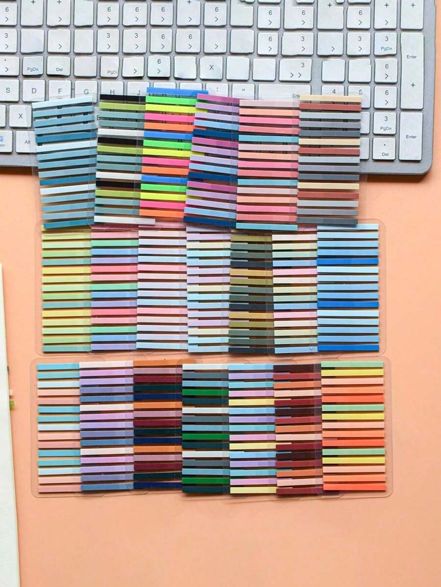Set mit 7 Streifen, je 300 Blatt, insgesamt 2100 dünne durchsichtige PET-Aufkleber, Etiketten und Plastiktags für Schüler zum Aufkleben auf Schulbücher. Geeignet für Schulmaterialien und Schulanfang-Materialien.