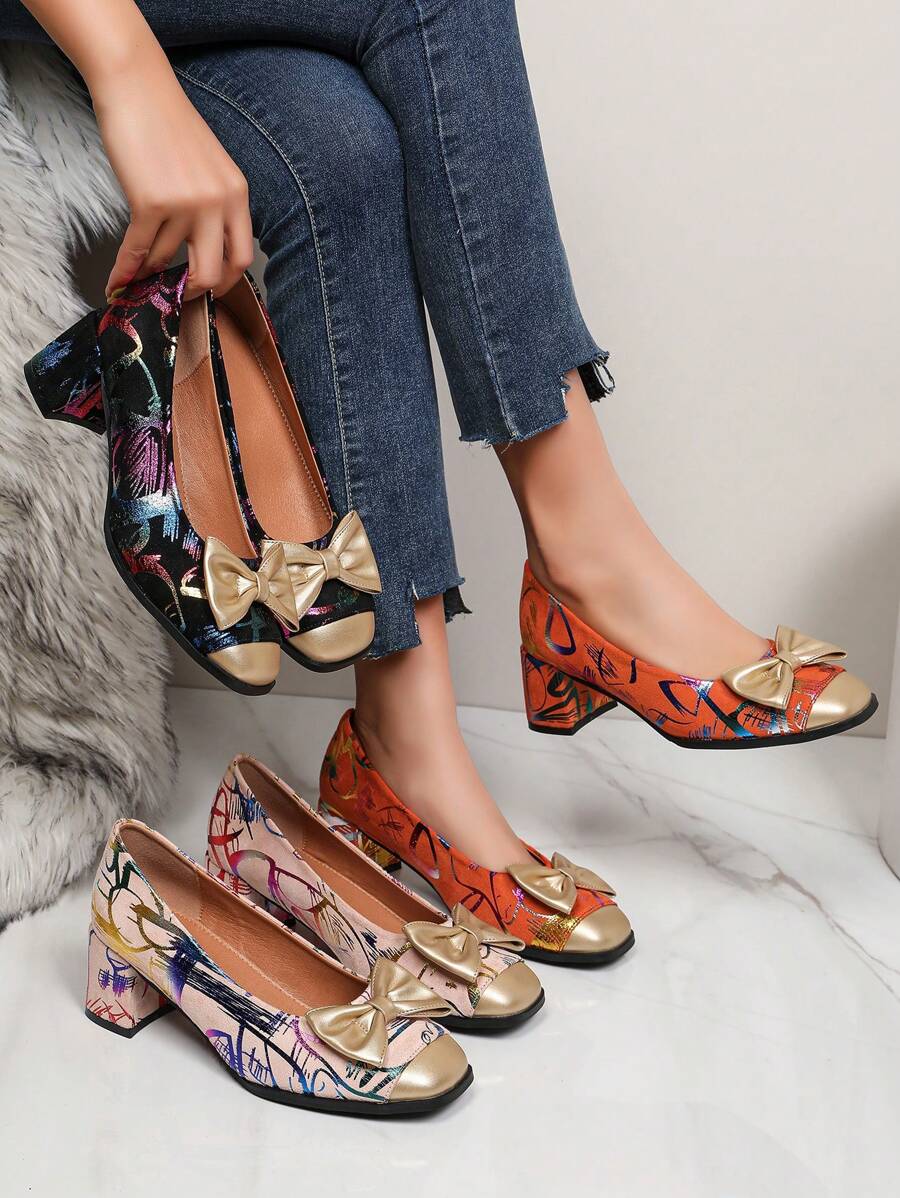 Nuevos tacones de plataforma elegantes con lazo decorativo y punta cuadrada, diseño superior con estampado colorido y contraste, suela de goma duradera, cómodo para uso casual y formal en todas las estaciones