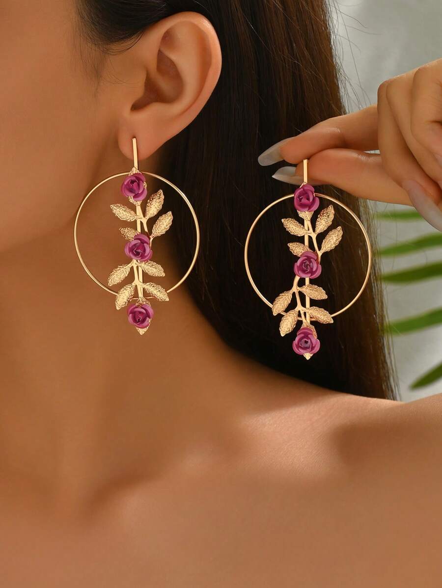 1 par de brincos elegantes da moda feminina, design circular de metal vazado com flor rosa e formato de folha dourada, adequados para uso diário e festivais, acessório sofisticado