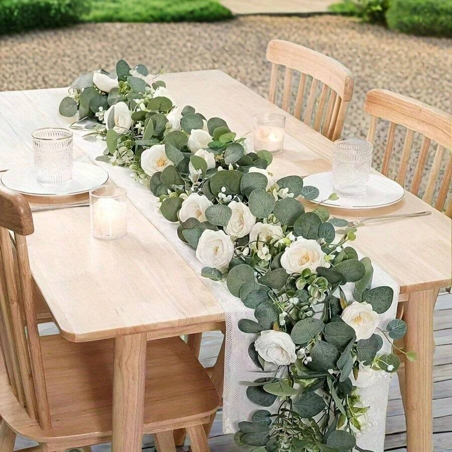 2 Piezas Corona artificial de eucalipto de 70 pulgadas, decorada con rosas blancas y hojas frescas, con enredadera de plástico verde para decoración romántica de bodas, compromisos, fiestas, ambiente de pared interior/exterior, decoración interior y exterior | Enredadera decorativa | Hojas verdes frondosas, decoración de eucalipto