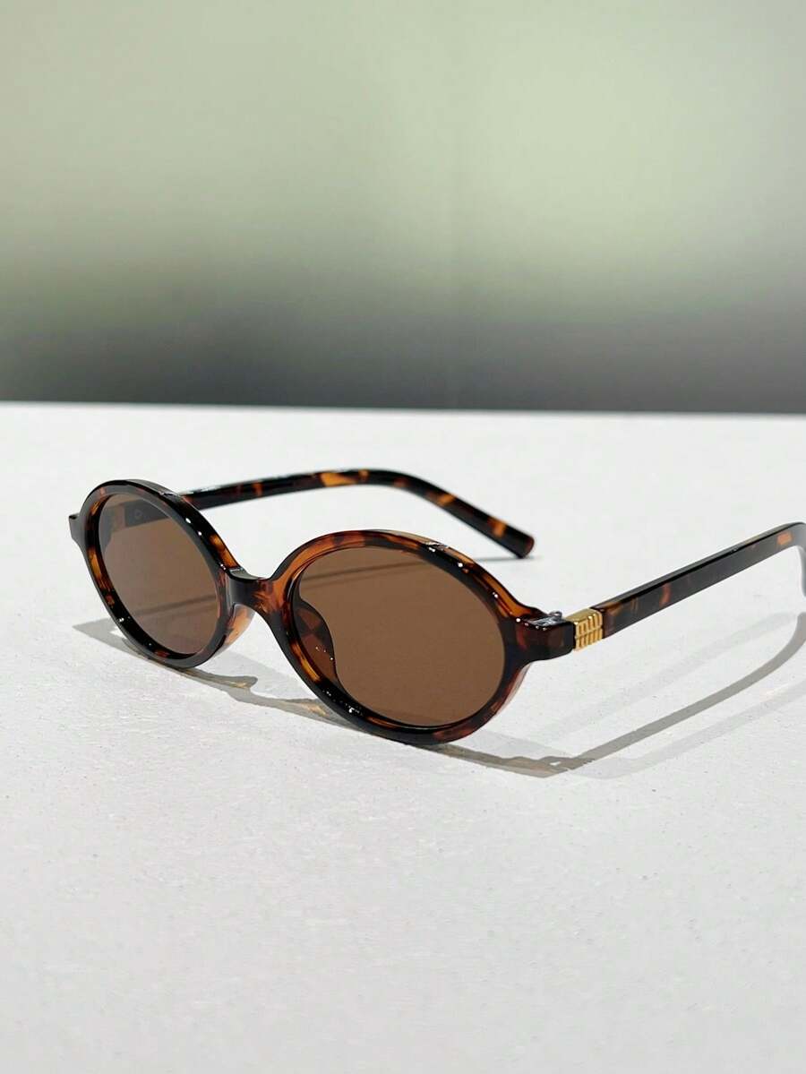 1pc Women Oval Thin Frame Metal Decorated Street Style Fashion Fashion Glasses; Men Decorative Glasses, Flattering Face Shape, Suitable For Summer And Daily Wear, Stylish Design Accessory