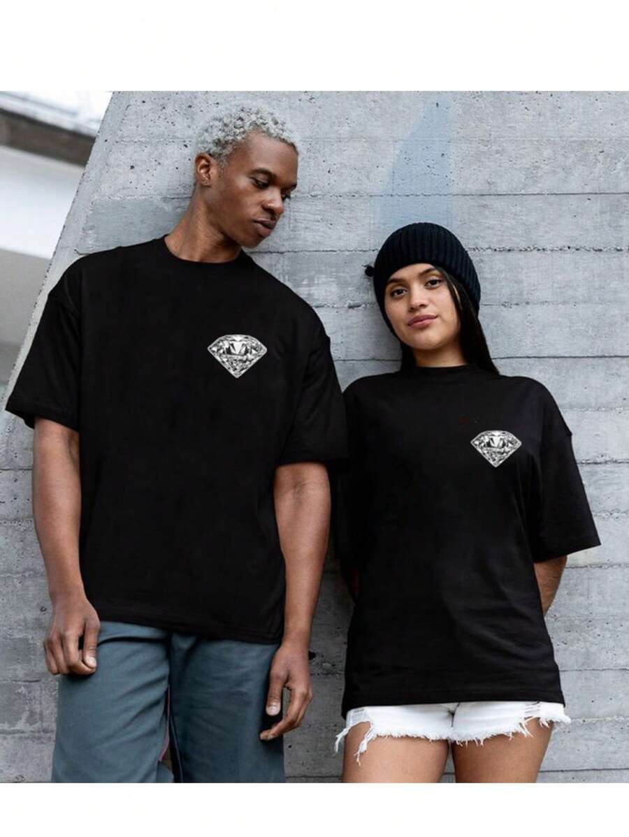 Kit Casal Diamond Love Camisetas Pretas com Estampa Minimalista de Diamante