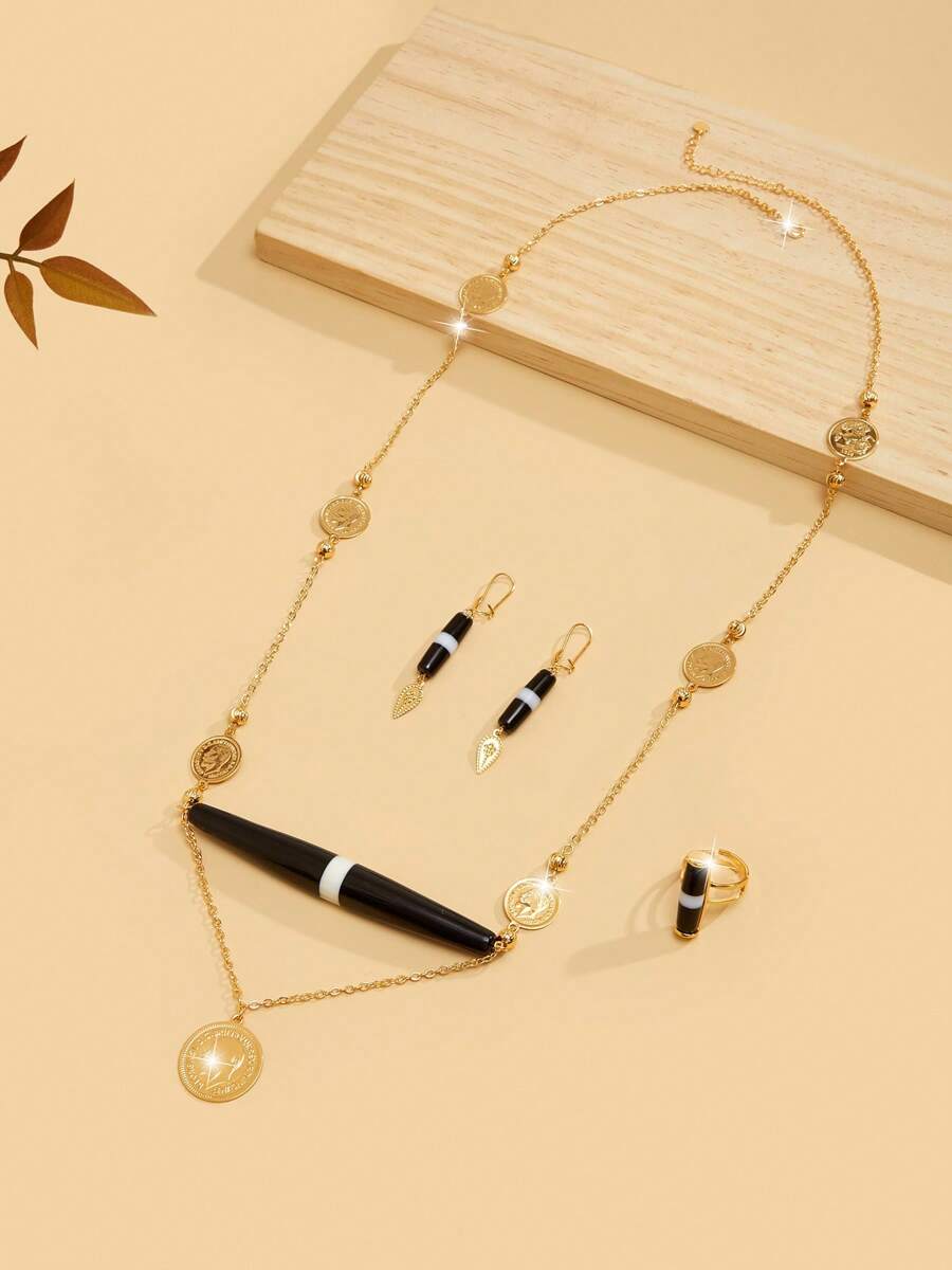 Ensemble de bijoux rétro de luxe à la mode et de haute qualité en cuivre de couleur dorée pour femmes, collier, boucles d'oreilles et bague design carré élégant de luxe plaqué or 18 carats, convient pour les mariages au Nigeria, Dubaï, Moyen-Orient, Arabie Saoudite, port quotidien, cadeau d'anniversaire de mariage, cadeau d'Halloween pour les amis