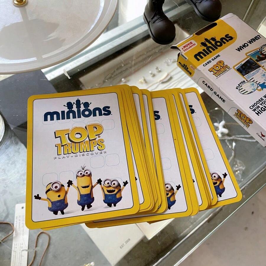 Minions Confezione regalo Minions gioco di carte, versione in inglese - Carte del gioco di carte Minions, carte da gioco da collezione, gioco di gruppo multigiocatore