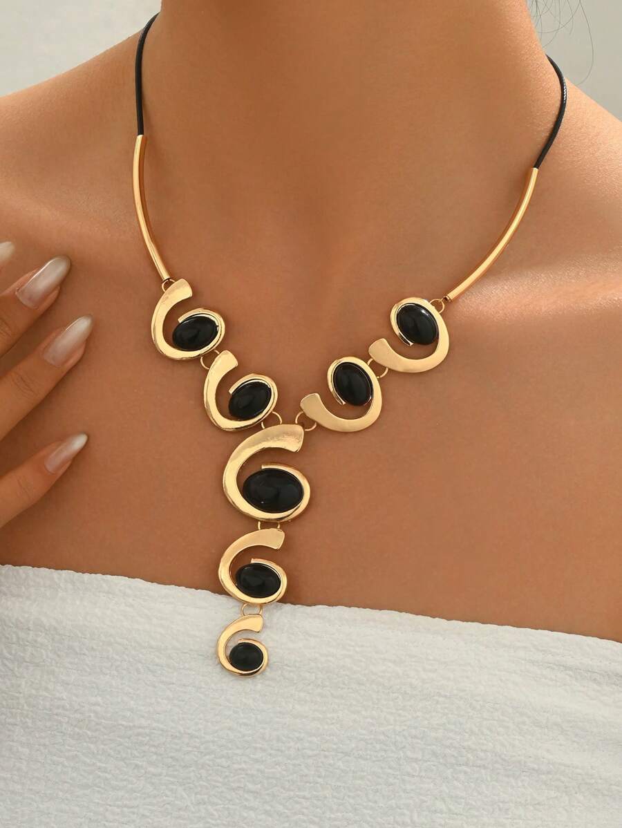 1pc Minimalist Metal Geometric Snail Pendant Y-Necklace Inlaid With Black Resin, Suitable For Daily And Party Wear
