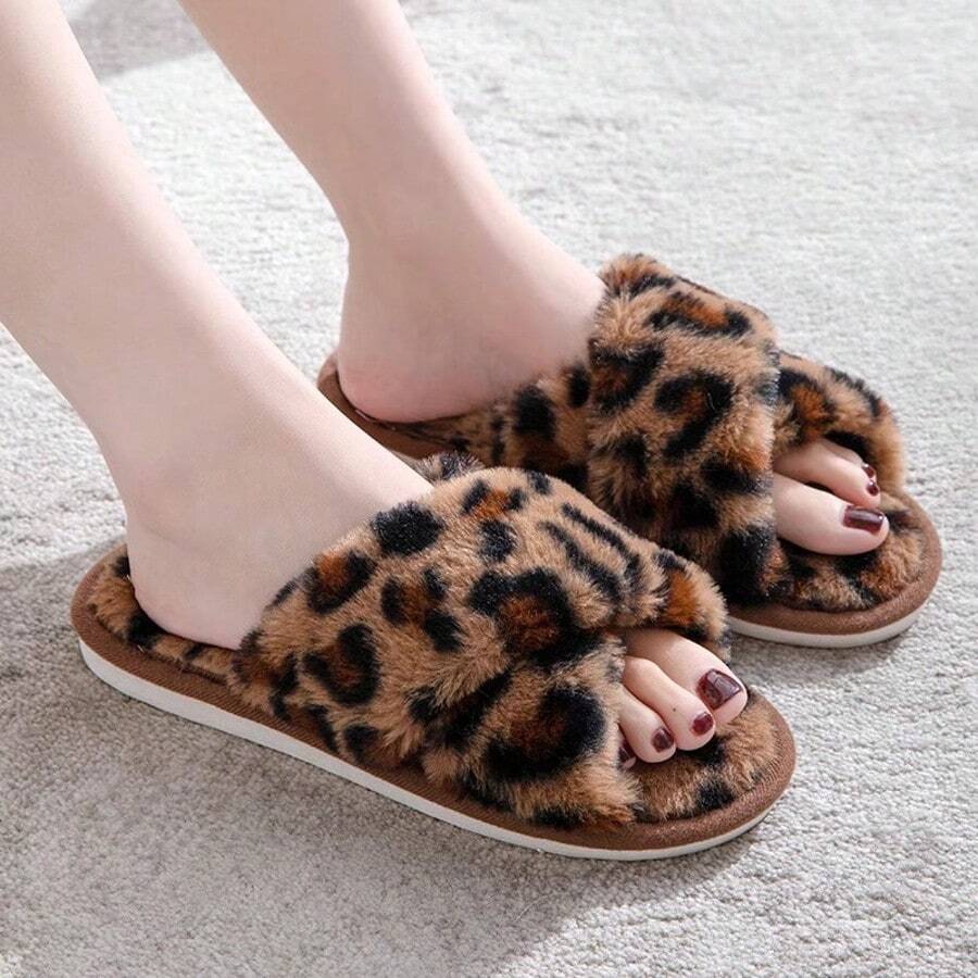 1 paire de mules douce à semelle confortable à imprimé léopard pour femmes, convient pour le salon et la chambre à coucher en toute saison