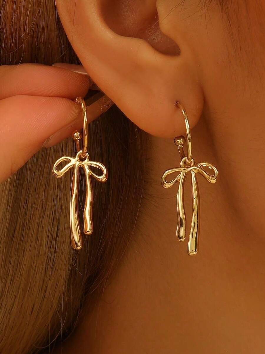 1 Pair Luxury Gold Butterfly Dangle Earrings - Versatile Design To Elevate Your Style, Suitable For Daily Outfit And Parties - Specially Crafted For Women Who Appreciate Elegance And Charm